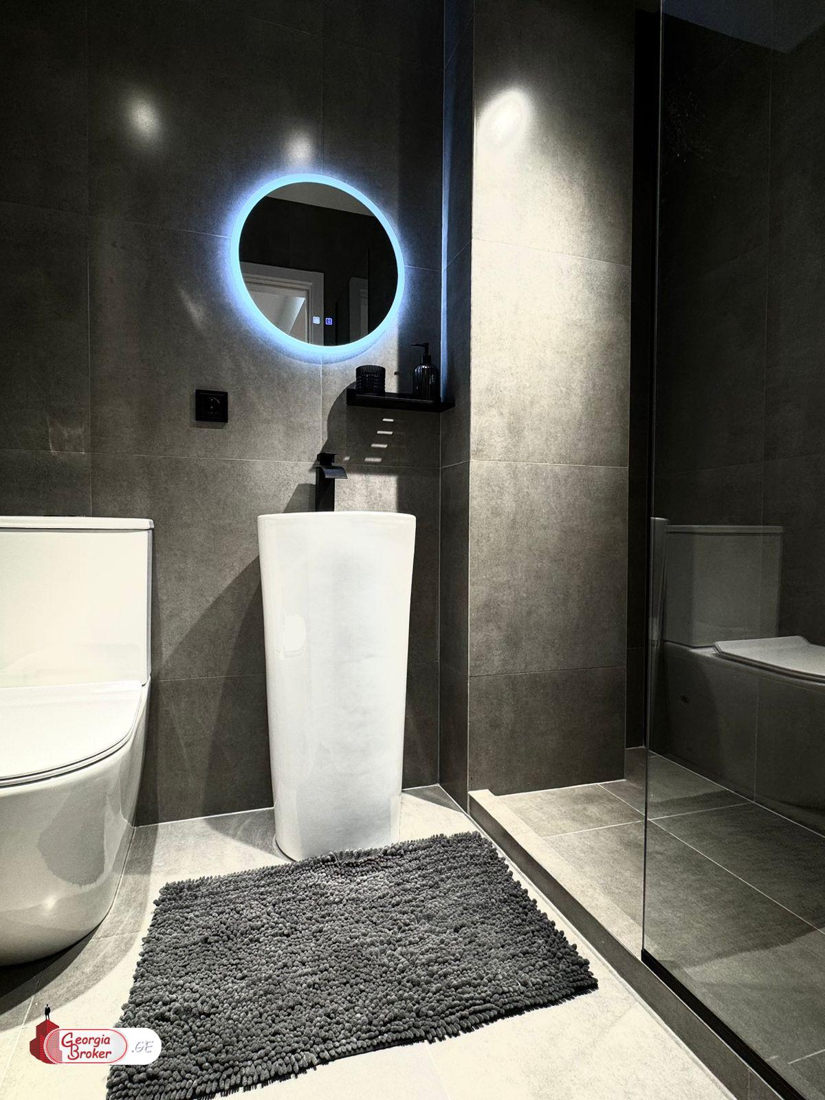 nearly repaired 2-room apartment for sale